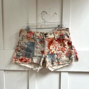 Anthropologie Pilcro The Wanderer Low-Rise Boho Denim Shorts